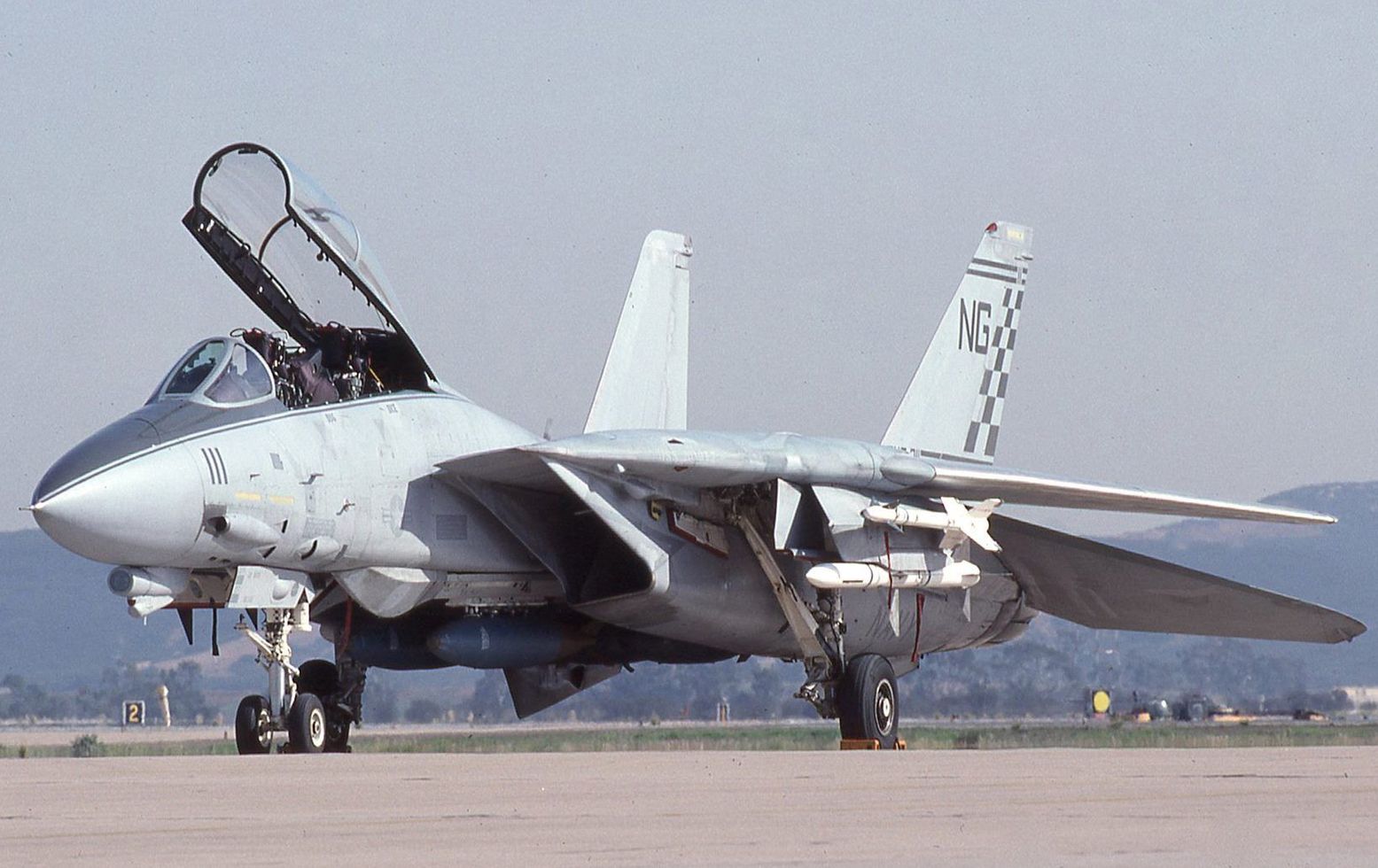 How The Legendary F-14 Tomcat Transformed Into The F-14 "Bombcat" | The ...